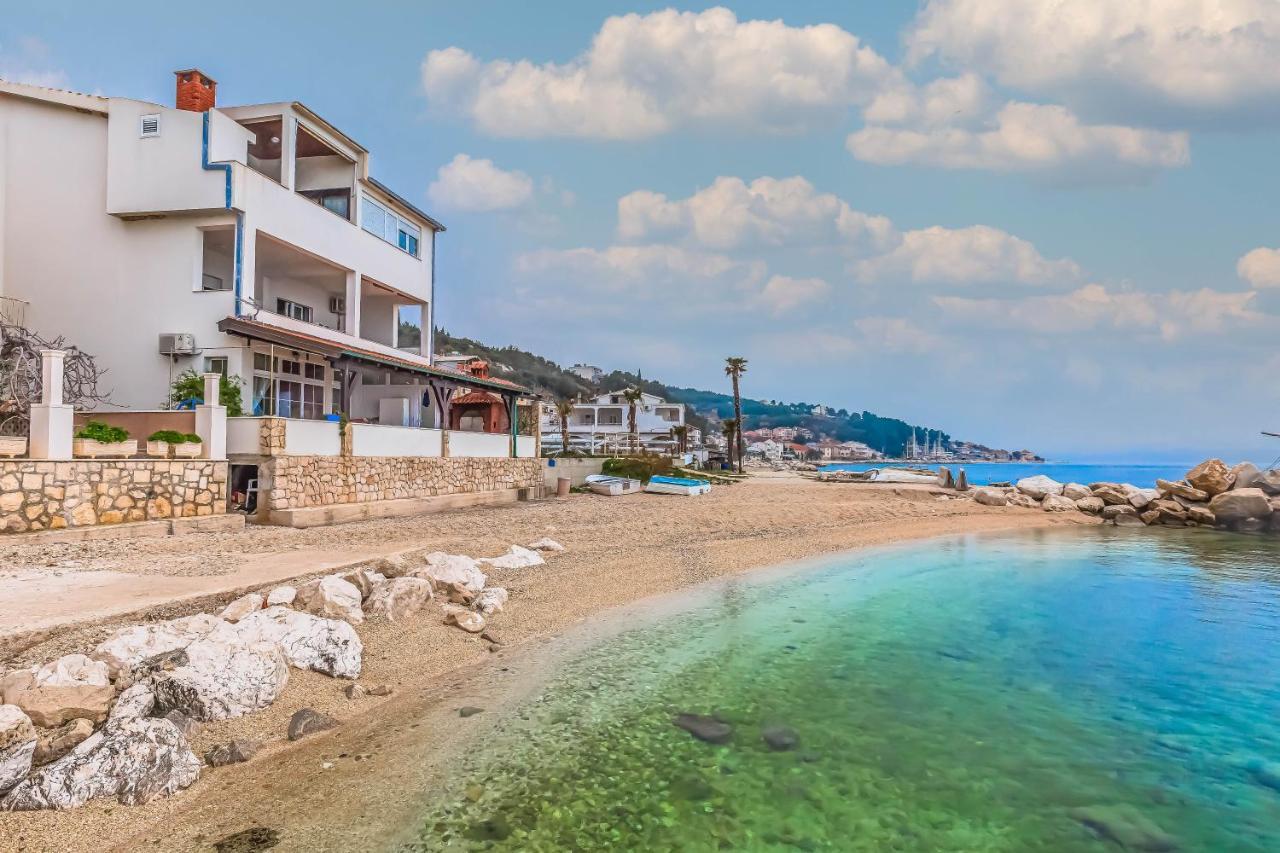 Beachfront Apartment Jesenice  Exterior foto